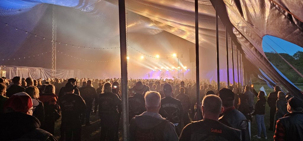 Volle Hütte in den Festzelten auf der Super-Rally in Dänemark 2026