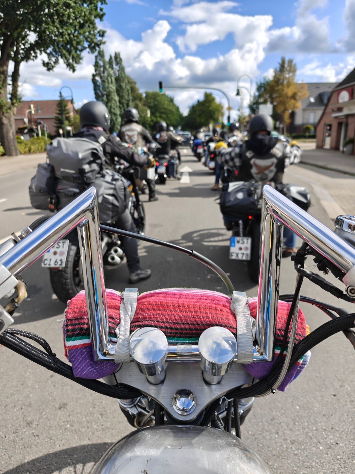 Motorradkorso auf dem Weg zum Free Eagles Clubhaus Delmenhorst
